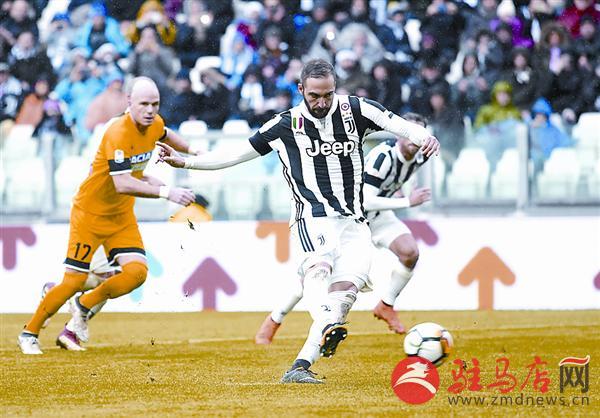 Zwycięstwo Juventusu nad zwycięstwem Interu Mediolan nad Neapolem